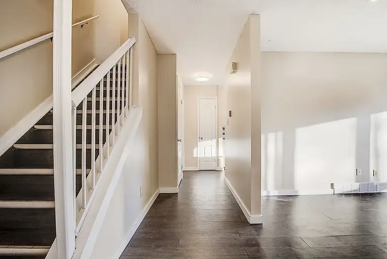 "UPGRADED' 3 BDROOM 4 PLEX  AVAILABLE  SEPTEMBER 30th !" | 13132 65TH ST, Edmonton | 2964282