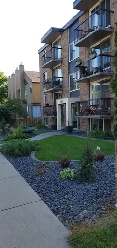 BEAUTIFUL MODERN 2 BEDROOM IN SUNNYSIDE! | 301 - 721 2 Avenue Northwest, Calgary | 2946467