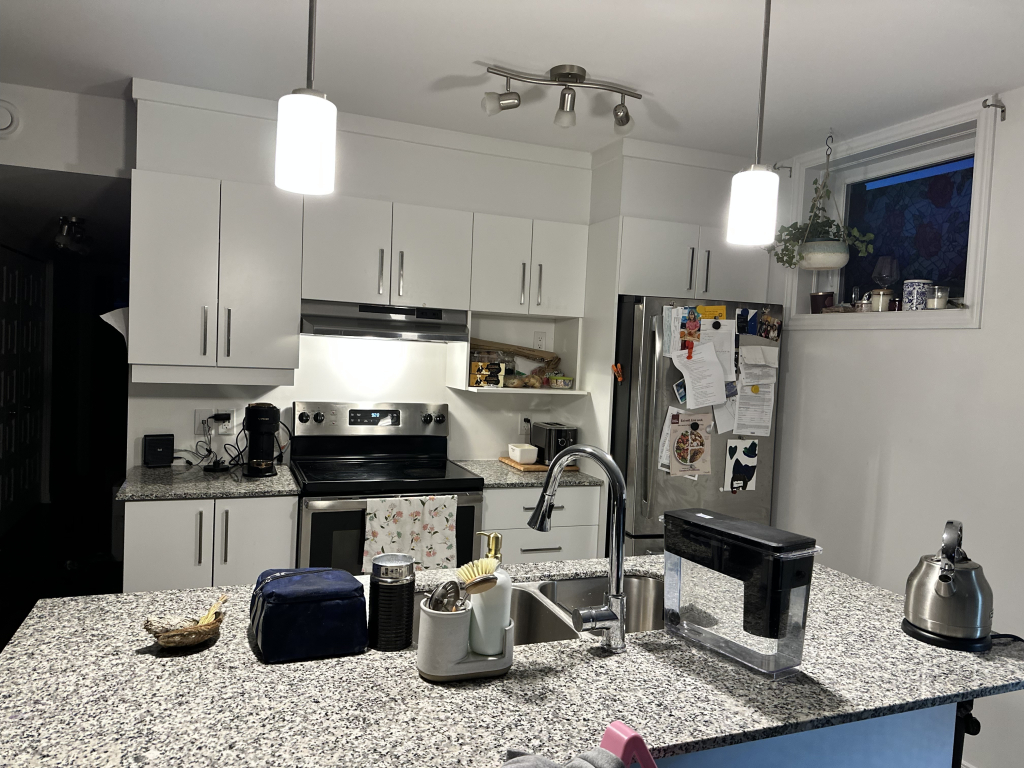 RARE DANS CE SECTEUR 3CC! 3 BED CONDO! | 2946568