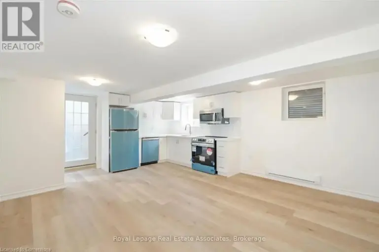 3 - 163 BRUCE STREET | 3 - 163 BRUCE STREET, Brant | 2946728