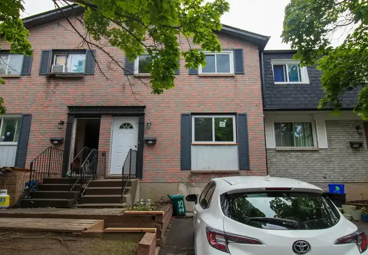 195 Denistoun St - 225 | 195 Denistoun St -, Welland | 2946751