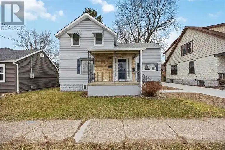 142 NAPIER STREET | 142 NAPIER STREET, Sarnia | 2946765