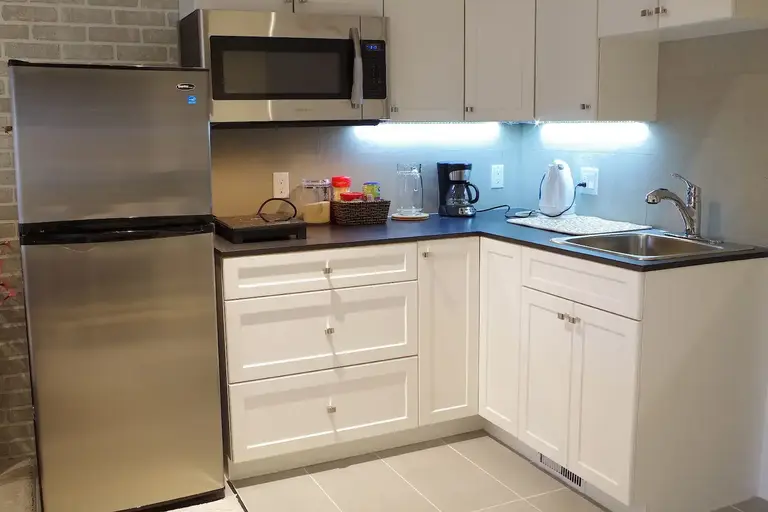 Short Term - Walkout studio suite - All Utilities Included | Calgary | 2946887