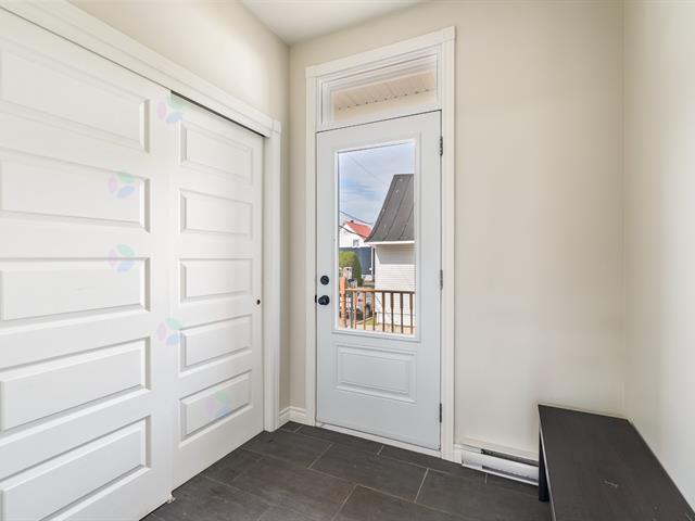 Magnifique Jumelé Meublé à Saint-Romuald (Lévis) Location | 2946940
