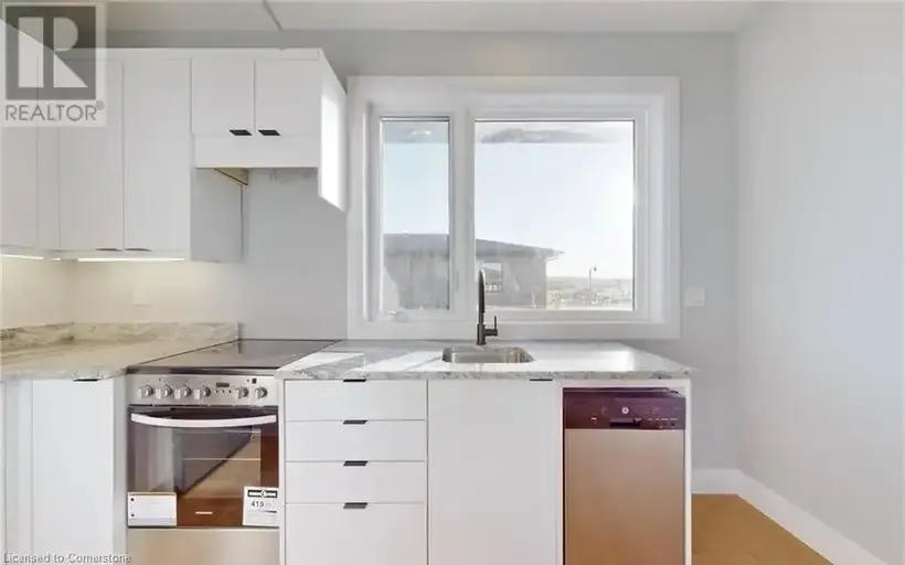 9 SUMMERSIDES Mews | 9 SUMMERSIDES Mews, Pelham | 2947085