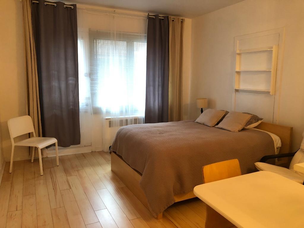 11/2 Studio à louer distance de marche Université de Montréal, CHU Ste-Justine, 2 lignes de métro, nombreux commerces, impeccable, meublé, chauffage | 2947684