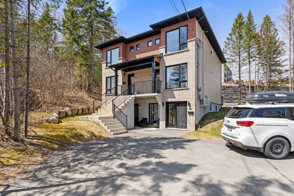 Grand 5 1/2 à louer à Sainte-Agathe-des-Monts - Construction 2019 | 2966122