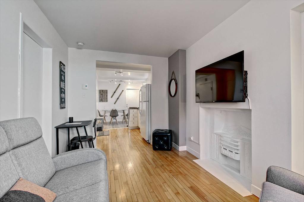 1ER OCT - Superbe 3 1/2 - meublé - tout compris - en plein ♥ du Vieux-Queébec | 3044779