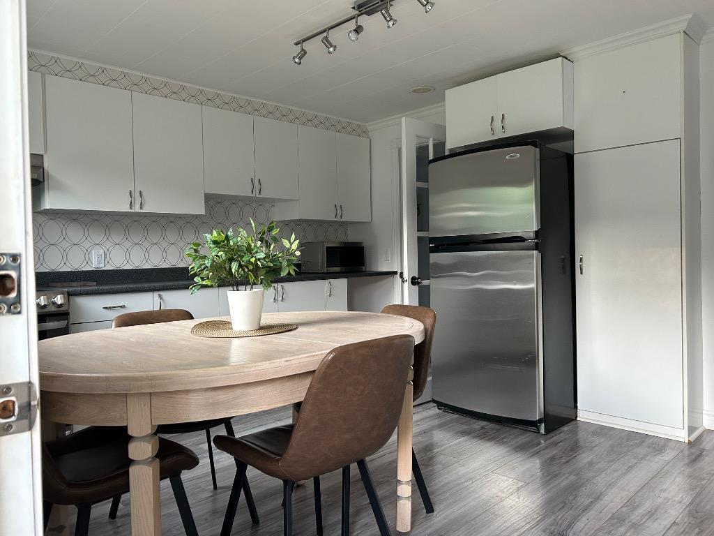 Grand 4 1/2 Quartier St-Jovite, Mont-Tremblant Meublé et tout équipé. | 2947704
