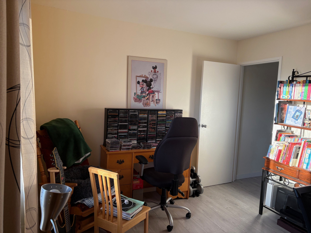 Très Grand 4 1/2 Rénové Style Condo | 2947736