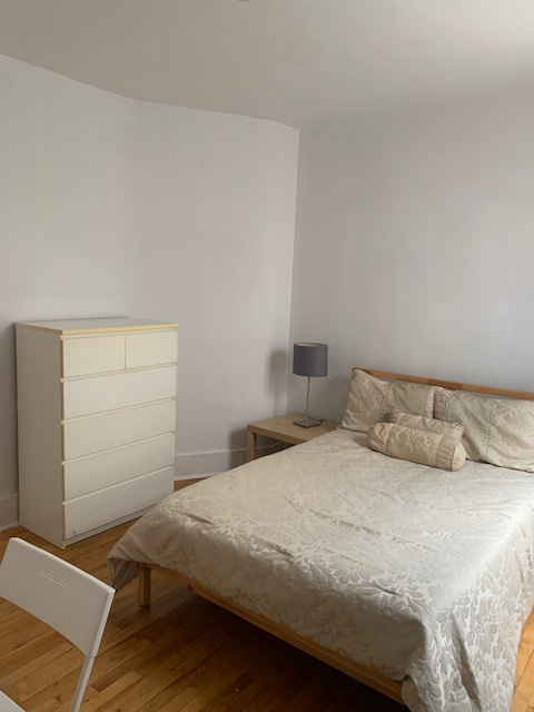 Apt Etudiante 2 CAC SALON UdeM HEC POLY | 2947751