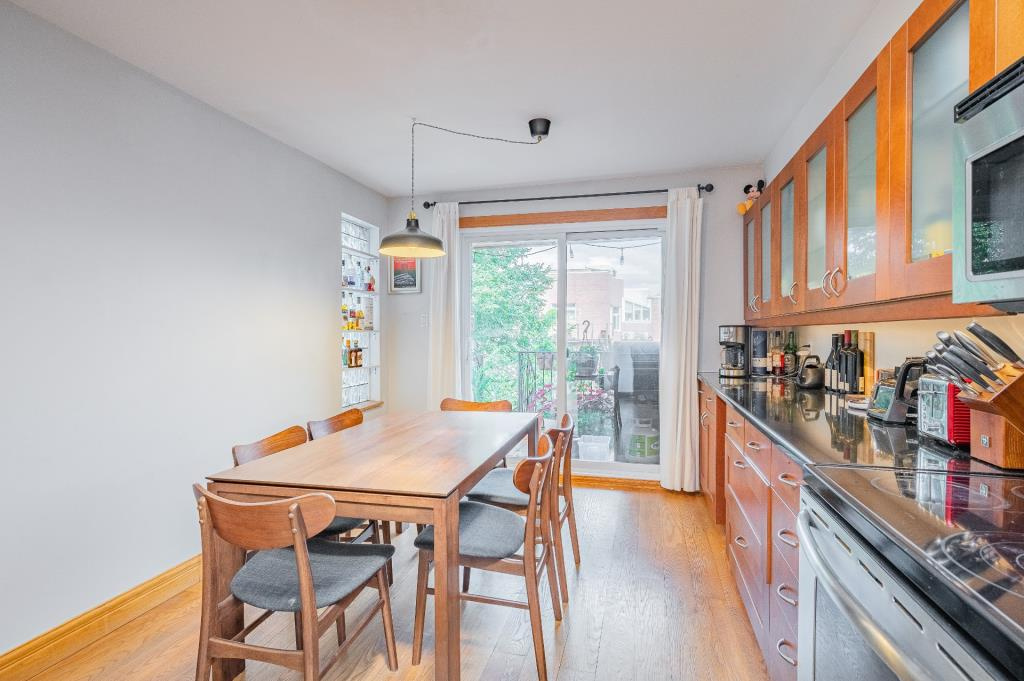 SUPERBE 4 1/2 A COTE DU PARC LAFONTAINE | 2947780