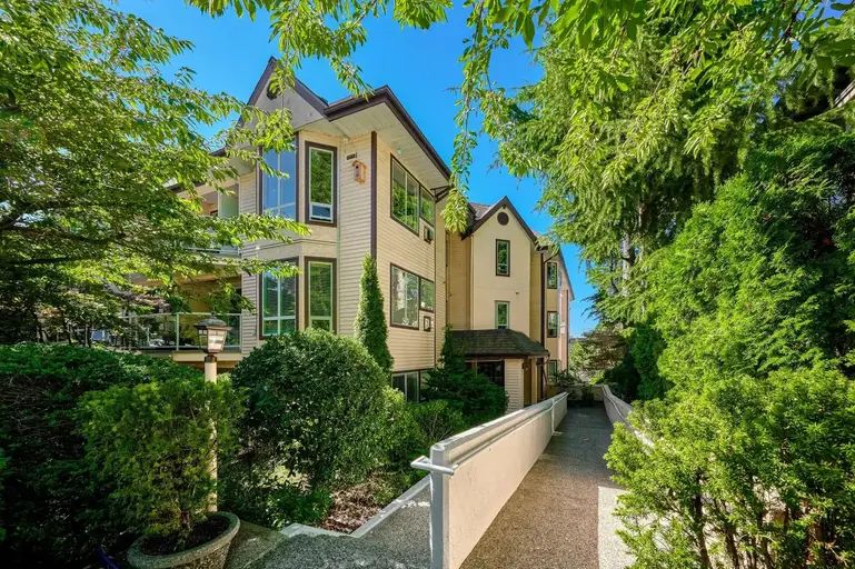 Harbour Gate | 123 East 6th, North Vancouver | 2948038
