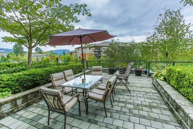 2 bed 2 bath w/LARGE PATIO, Klahanie | 651 Nootka Way, Port Moody | 2948041