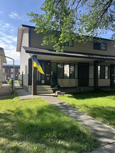 Half Duplex In Strathcona (near Millcreek Pool) for rent September 1 | 9747 - 9747 83 Avenue Northwest, Edmonton | 2948431