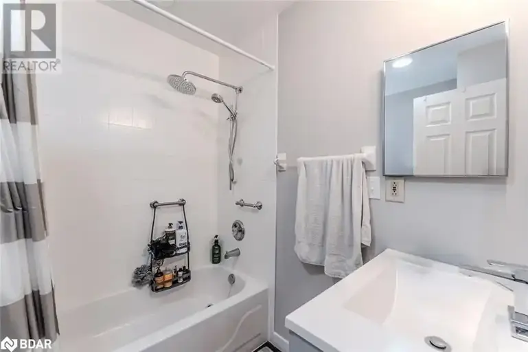 67 WESSENGER Drive | 67 WESSENGER Drive, Barrie | 2948590