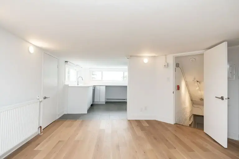 100 Vaughan Road | 100 Vaughan Road, Toronto | 2949075