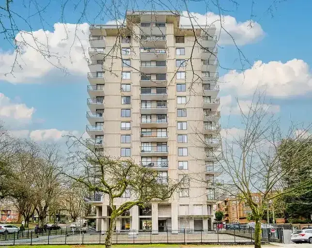 #1404: Very Spacious Studio Apartment on Top Floor with Fantastic North/West Views | 1460 Barclay Street, Vancouver | 2949161