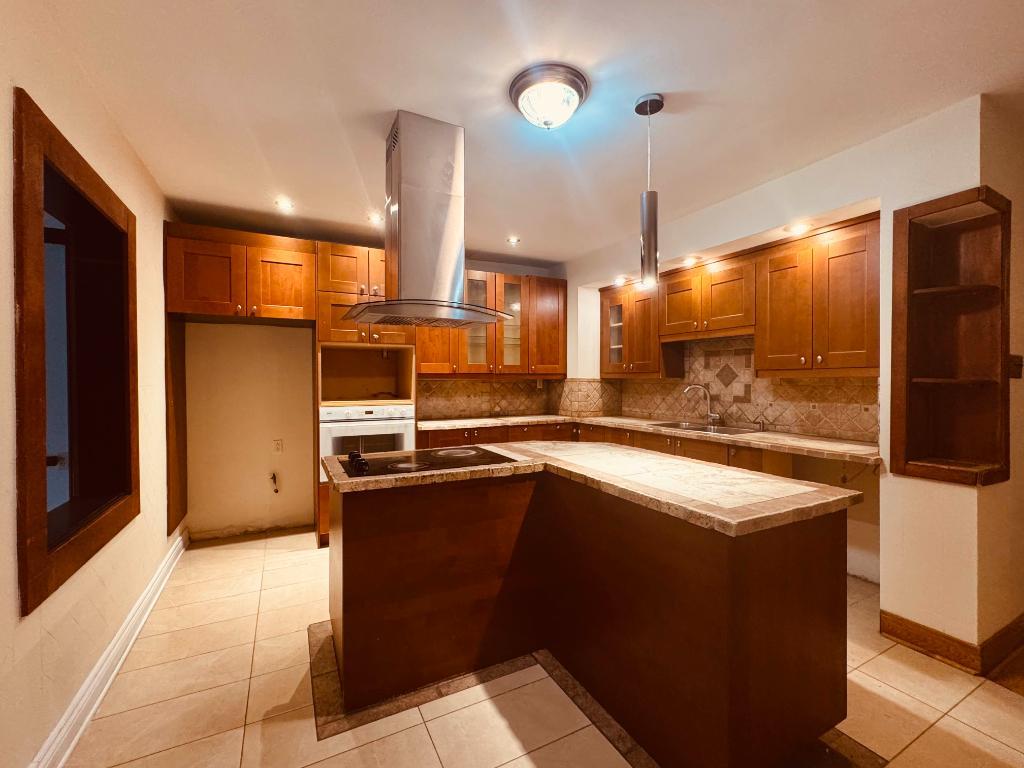 Appartement 5½ spacieux et lumineux – LaSalle / Spacious & Bright 5½ Main Floor Apartment – LaSalle | 2949291