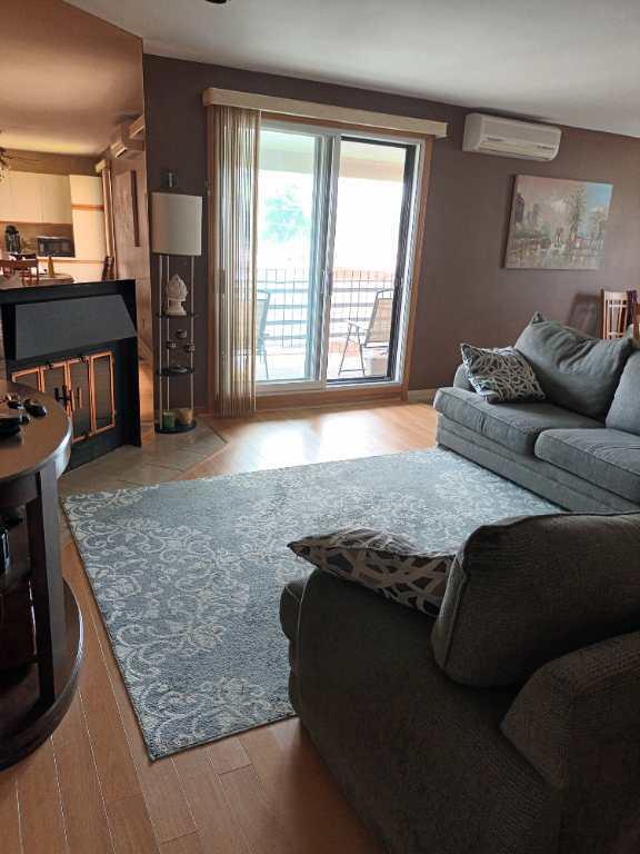 5 1/2 Anjou (Garage - 5 électros - Climatisation - 2 balcons - Intercom – Locker – 2 balcons - Stationnement extérieur supplémentaire facile) | 2949301