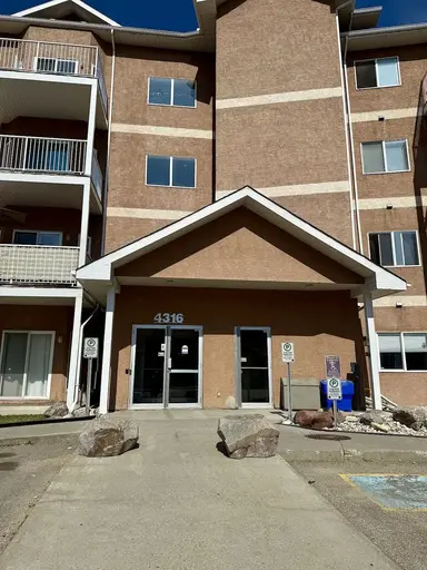 Newly Renovated Spacious 1 Bedroom plus 1 Den Condominium | 4316 139 Ave Nw, Edmonton | 2949507