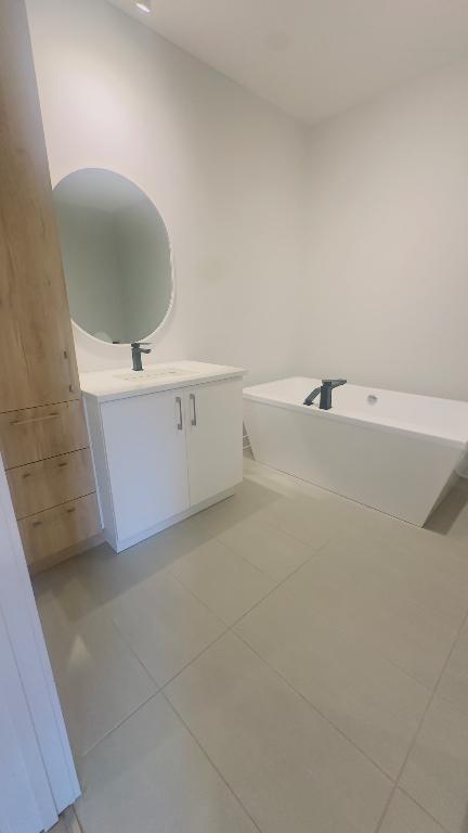 🔑 À LOUER – Superbe 4 ½ + bureau à Granby | lumineux et moderne | 2952253