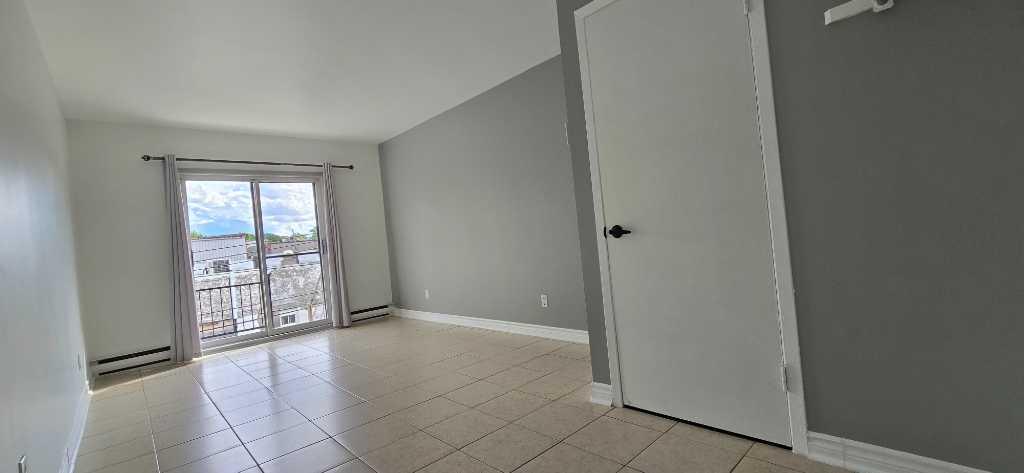 Style Moderne et Élégant 4 ½ au premier étage | 2952254