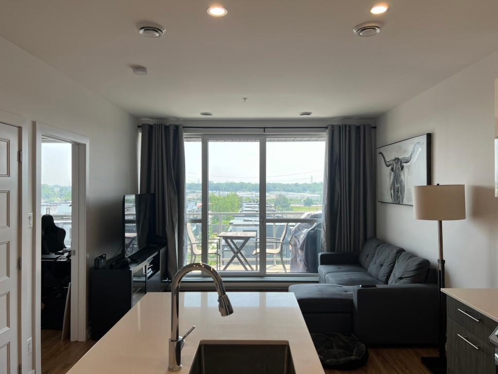 3 ½ à louer – Tout inclus – Square Candiac 🏡 | 2952255