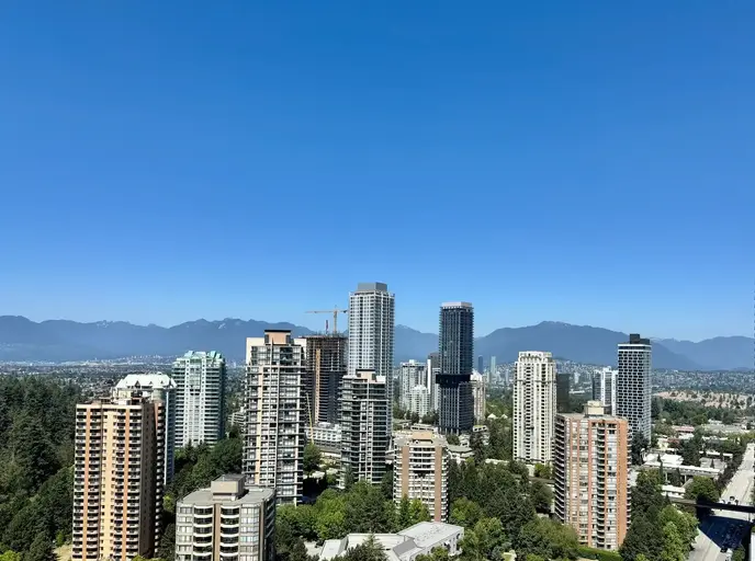 6468 Willingdon Ave The Standard | 6468 Willingdon Avenue, Burnaby | 2952479