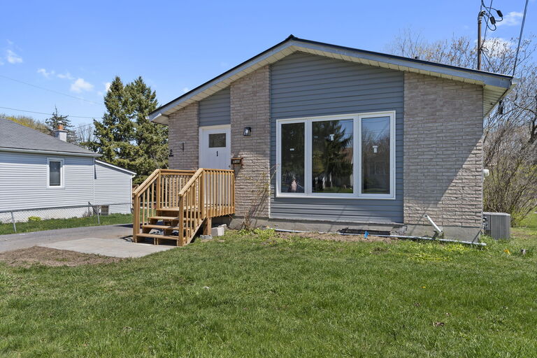 2-1199 Montreal St. | 2 bedroom, 1 bathroom, new, legal secondary suite! | 1199 Montreal Street, Kingston | 2953409