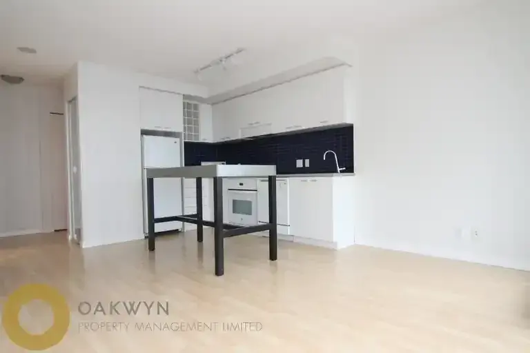 Convenient Studio unit in the Heart of Vancouver!!! | 131 Regiment Square, Vancouver | 2954243