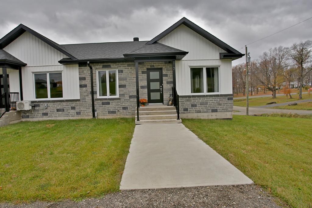 NEUF 4 1/2 grand logement avec garage | 2954353
