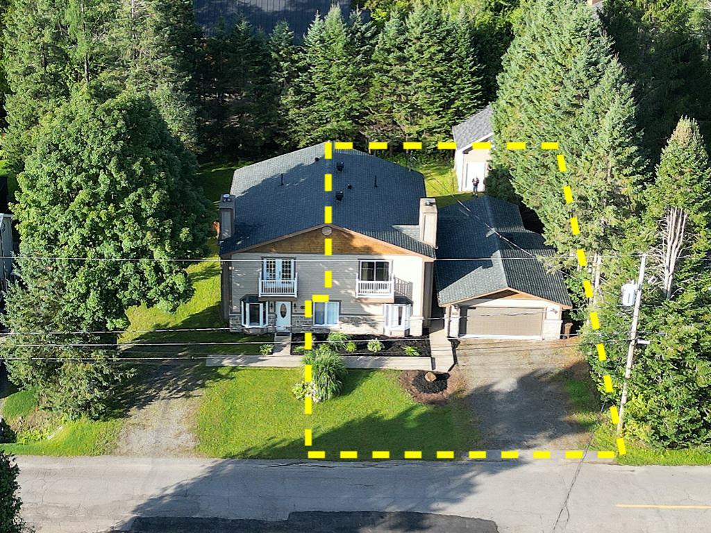 Saint-Sauveur | Maison Semi-Détaché avec Garage Double à Louer | 2954374