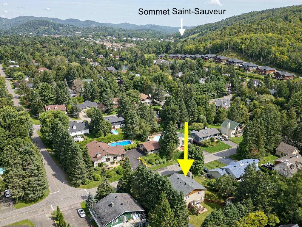Saint-Sauveur | Maison Semi-Détaché avec Garage Double à Louer | 2954374