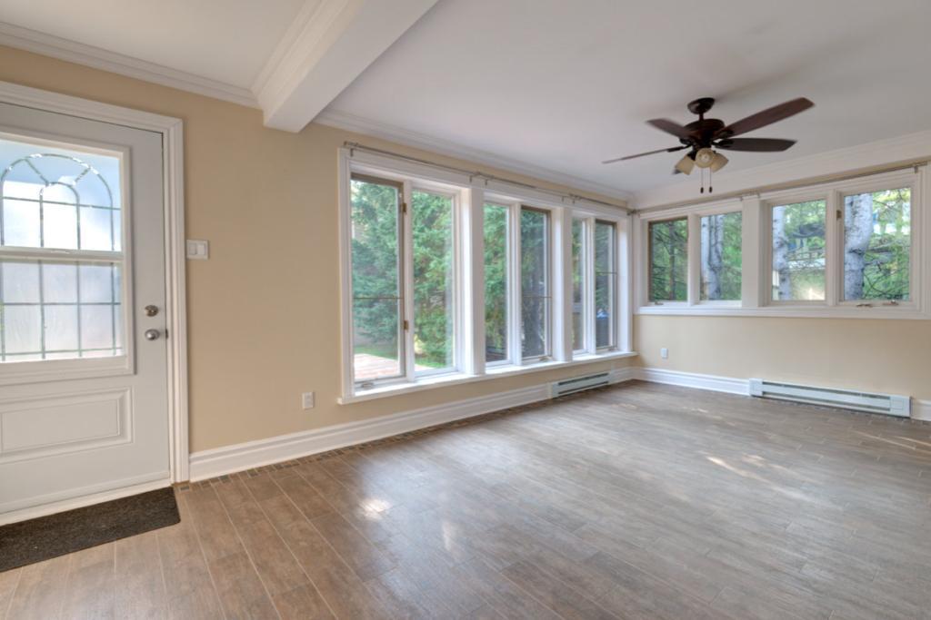 Saint-Sauveur | Maison Semi-Détaché avec Garage Double à Louer | 2954374
