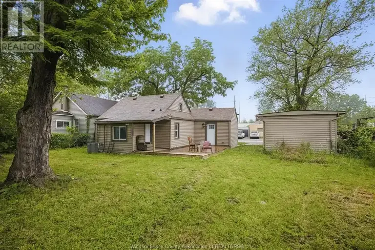 2226 JANETTE AVENUE | 2226 JANETTE AVENUE, Windsor | 2955302