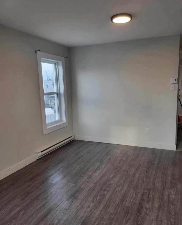 Beau 2 1/2, style Studio, plein centre de Valleyfield, à 2 pas du Cégep et Hôpital, libre maintenant ! | 2955477