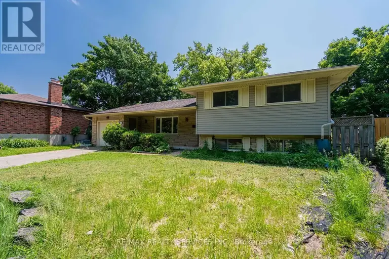 BASEMENT - 285 THORNCREST DRIVE | BASEMENT - 285 THORNCREST DRIVE, Waterloo | 2956454