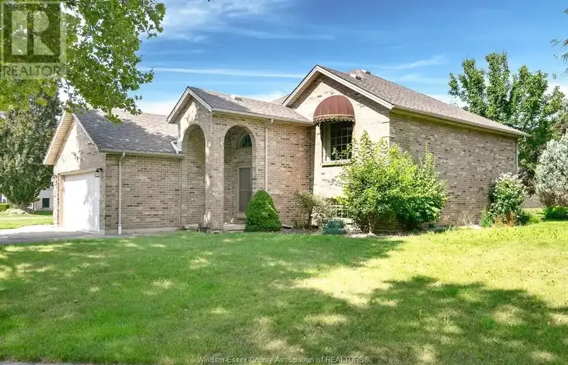 938 IMPERIAL | 938 IMPERIAL, Windsor | 2956525