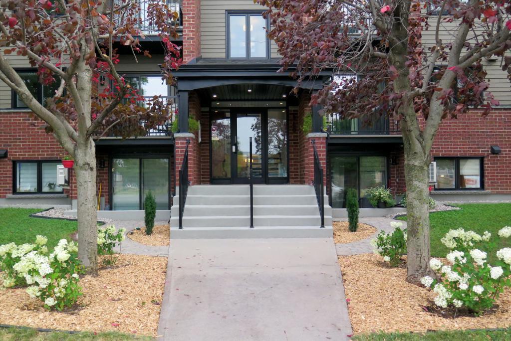 Logement Condo à louer - Laprairie | 2957119