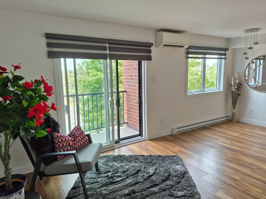 Logement Condo à louer - Laprairie | 2957119