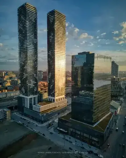 Queens Quay & Cooper - 2 bed 2 wash | 138 Downes Street, Toronto | 2977942