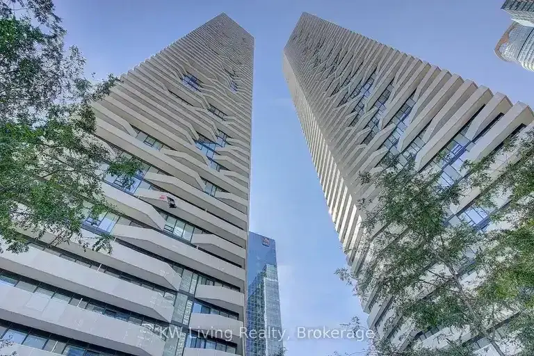100 harbour st 2 bed 2 wash | 100 Harbour Street, Toronto | 2995770