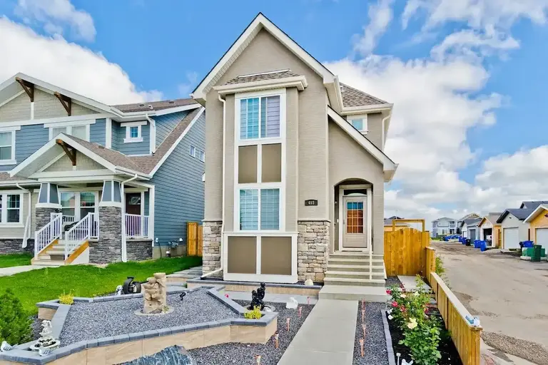 Beautiful 5 Bedrooms house in Mahogany Blvd | 455 Mahogany Blvd SE Calgary AB T3M 1Z5, Calgary | 2957285