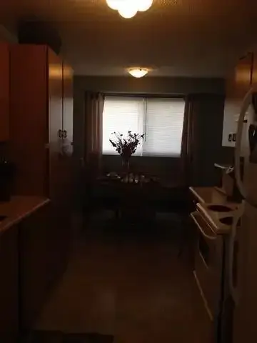 3 bedrm, available Sept 1st, close to U of A, downtown, Whyte Ave, river valley trails and park | 8826 94 Street Northwest, Edmonton | 2957288