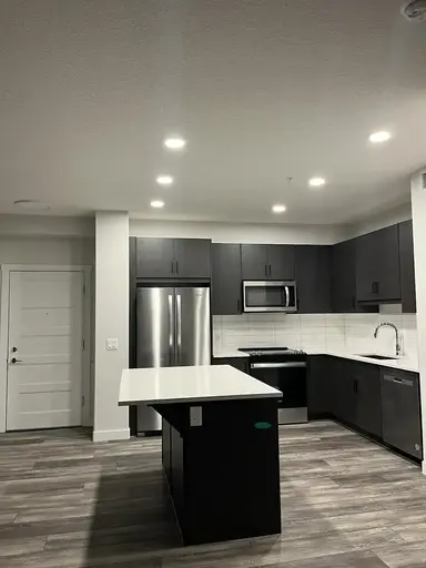 Cozy 2 bedrooms 2 bathrooms apartment | Calgary | 2957308