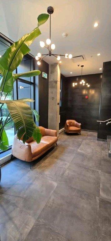 Stationnement intérieur disponible – Aucun condo requis – Proche du CHUM- | 2959333