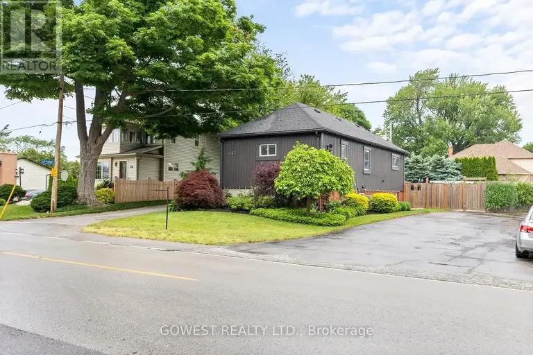 2 - 223 LAKE STREET | 2 - 223 LAKE STREET, Grimsby | 2958326