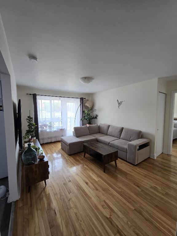 Grand Appartement 3 1/2 Avenue Kent *céssion de bail* | 2958795