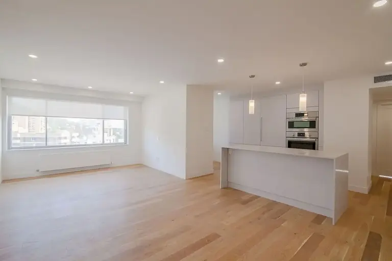 Regency | 3555 Cote-des-Neiges Road, Montreal | 2958824